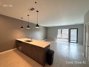 Building Photo - 227 E 27th St