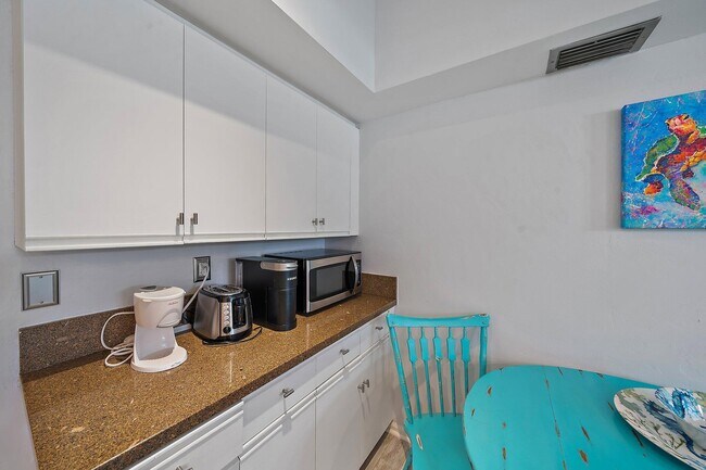 Building Photo - 401 Sea Oats Dr