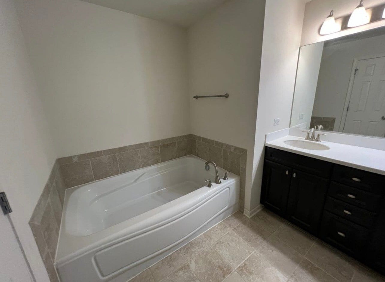 Building Photo - 4014 Pompton Ct