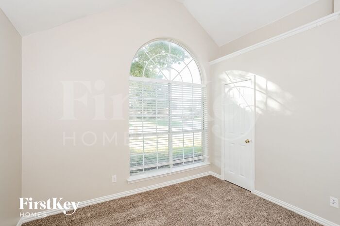 Building Photo - 2513 Elliott Ave