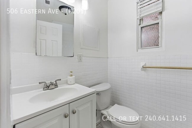 Building Photo - 506 Eastern Ave NE