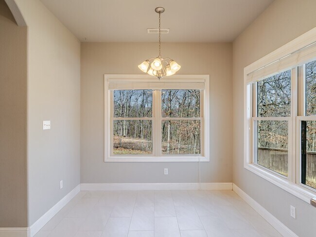 Building Photo - 13 Bobwith Ln