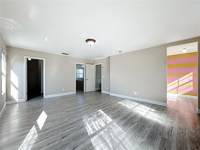 Building Photo - 9551 Bennington Chase Dr
