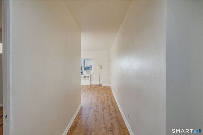Building Photo - 80 Cartright St