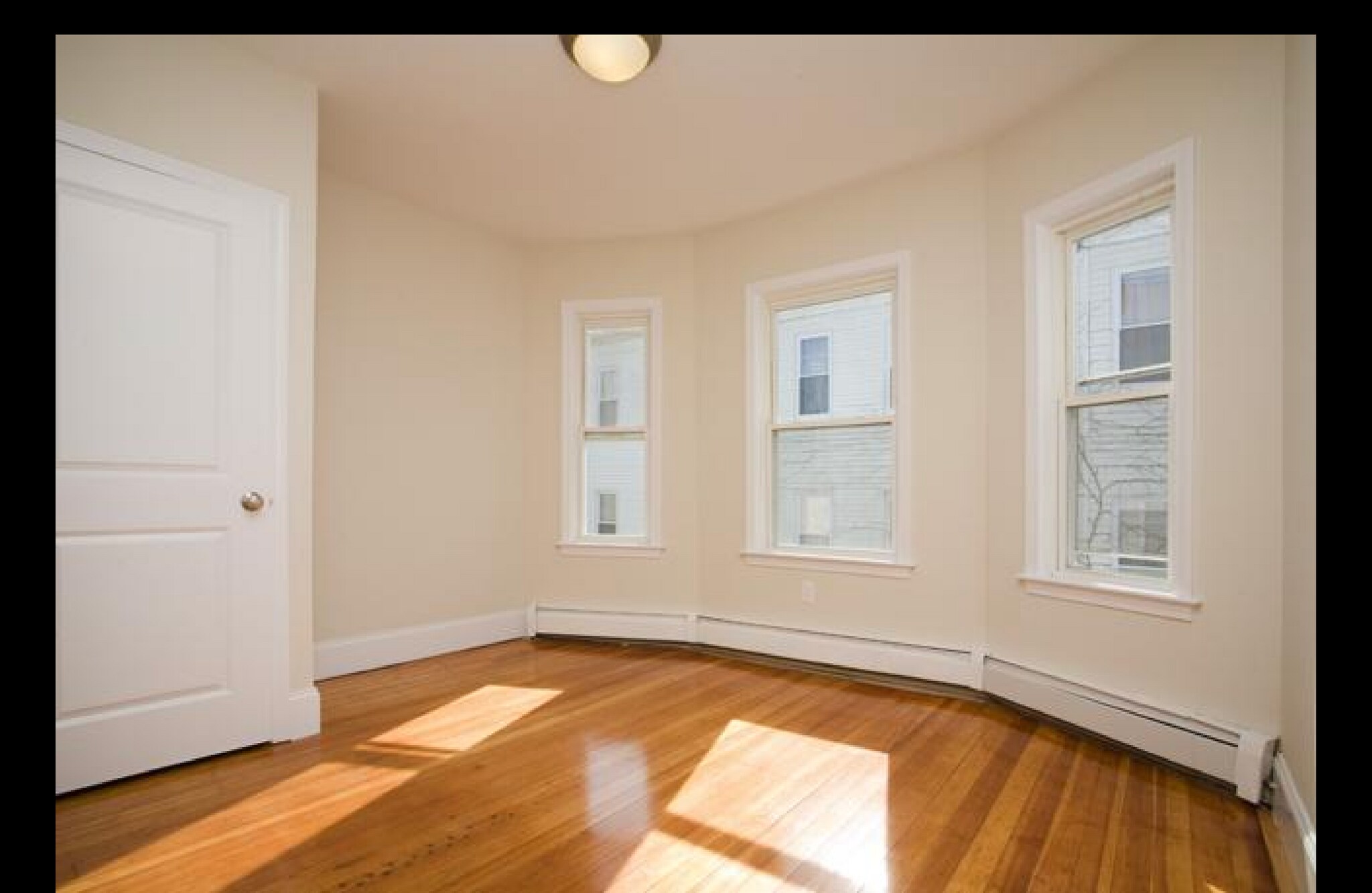 Building Photo - 14 Parker Hill Ave