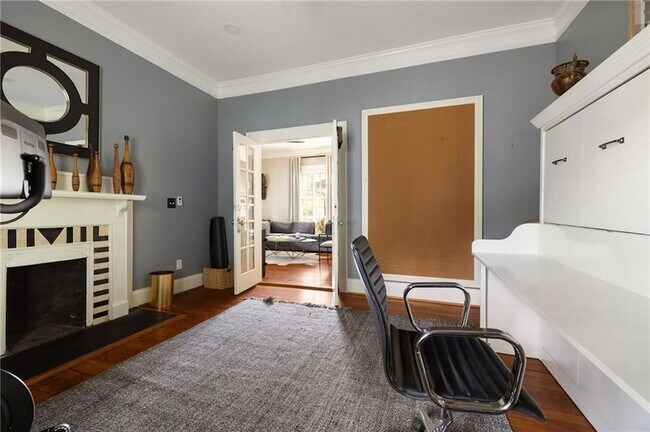 Building Photo - 28 Clay St SE