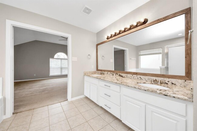 Building Photo - 8522 Sports Haven Dr