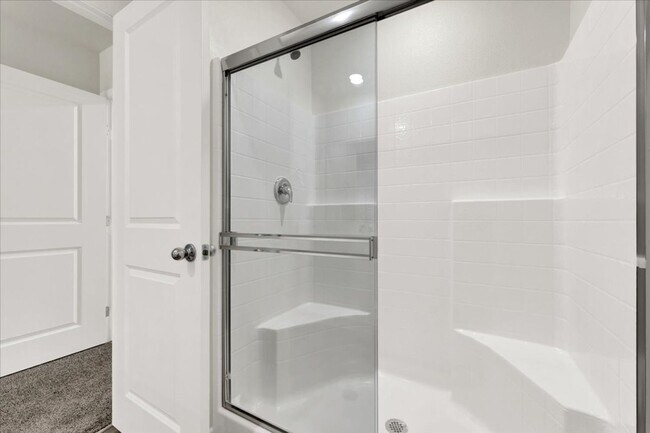 Building Photo - Beautiful Modern Townhome in the Northwest...