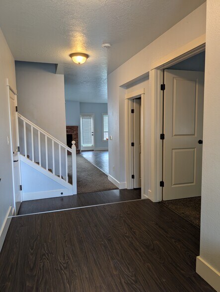 Building Photo - 11218 W Hazelwood Dr
