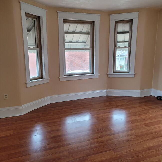 Building Photo - 1200 Race St