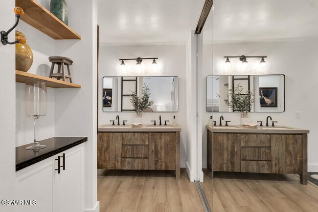 Building Photo - 15290 Bambi Ct