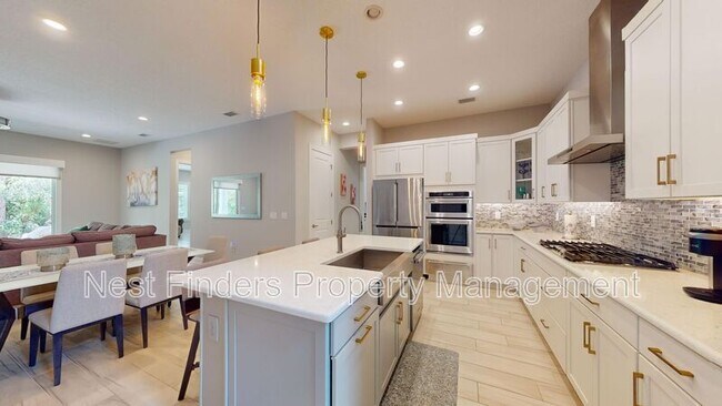 Building Photo - 33 Ficus Ln