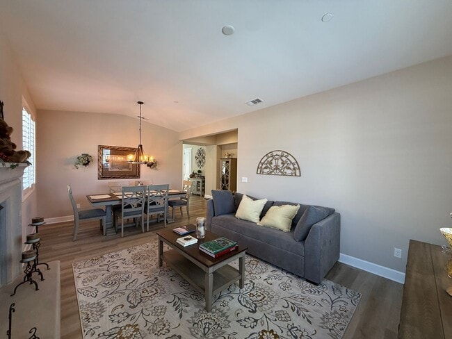 Building Photo - Beautiful Newer Meadows at Rice Ranch Sing...