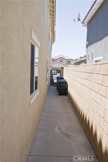 Building Photo - 6163 S Hills Way