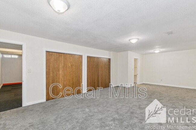 Building Photo - 373 S Covington St