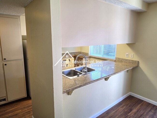 Building Photo - 6691 Greenback Ln