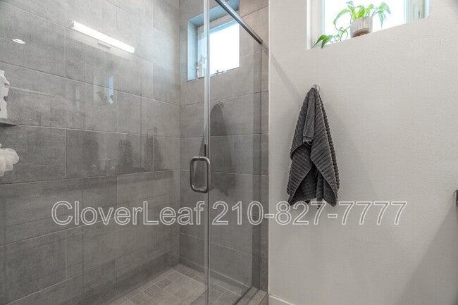 Building Photo - 102 Tendick St