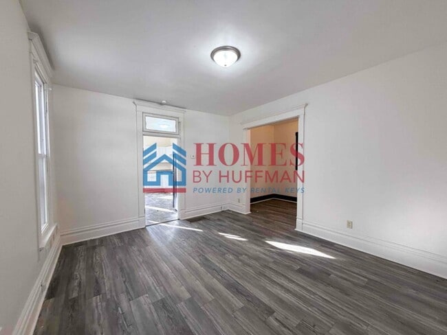 Building Photo - Three Bedroom House | Now Available