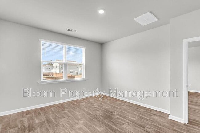 Building Photo - 151 Morning Vw Wy