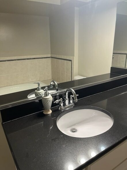 Building Photo - 470 Fawell Blvd