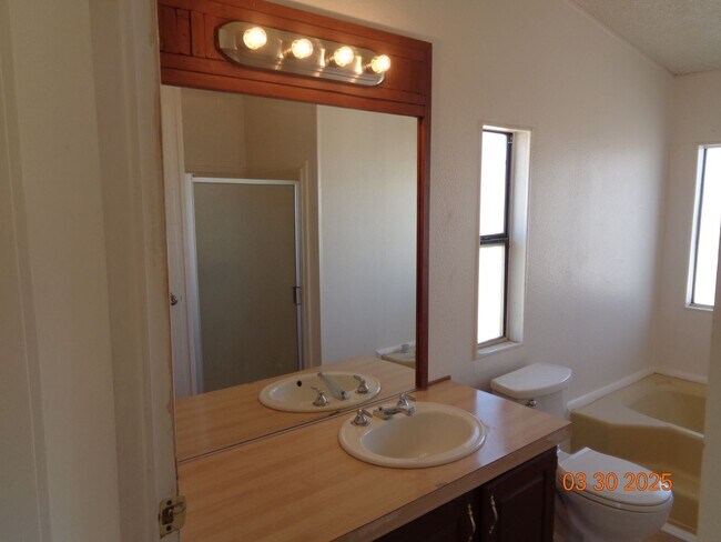 Building Photo - Country Living 3 bedroom 2 bathroom offering 1344 sq. ft.