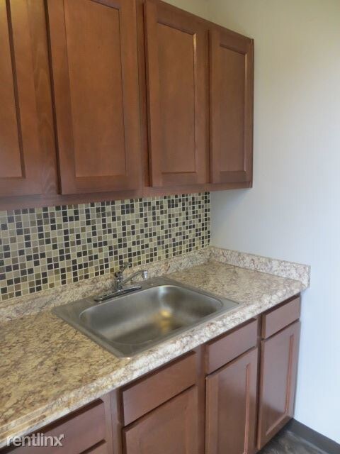 Building Photo - 103 McKnight Cir