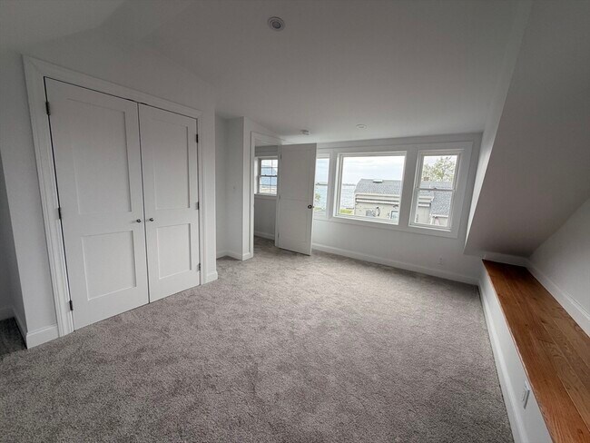Building Photo - 55 Mansfield St