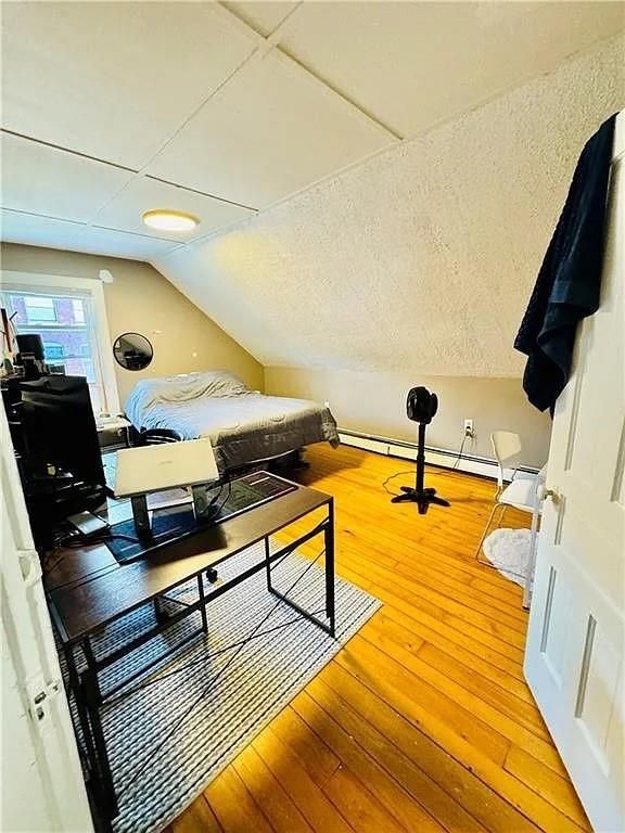 Building Photo - 1071 Main St