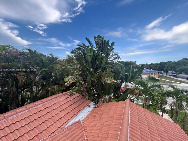 Building Photo - 9600 N Miami Ave