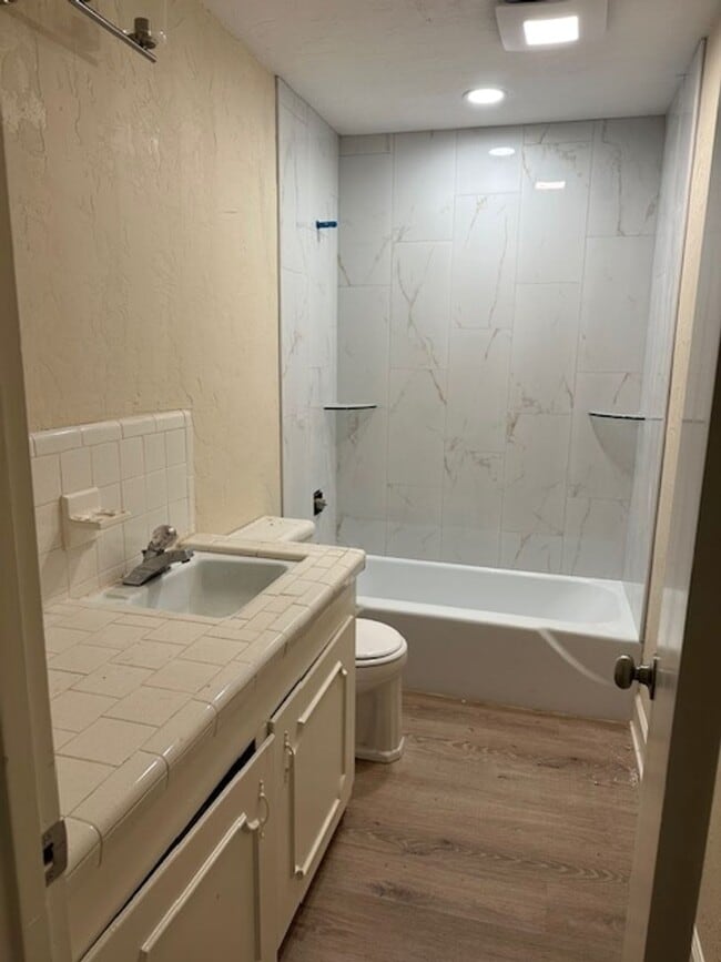 Building Photo - 4/2/1  LISD Fenced yard and pet friednly