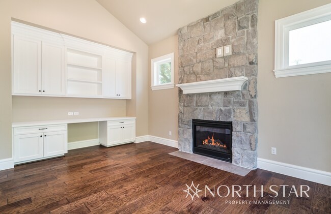 Building Photo - Executive Custom Home with River View on Acreage in West Linn