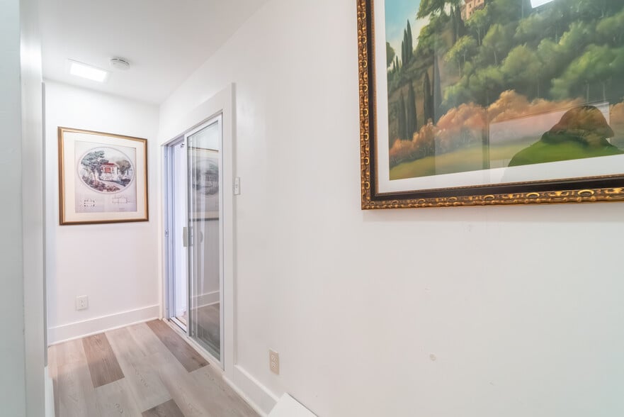 Building Photo - 61 Lamson St