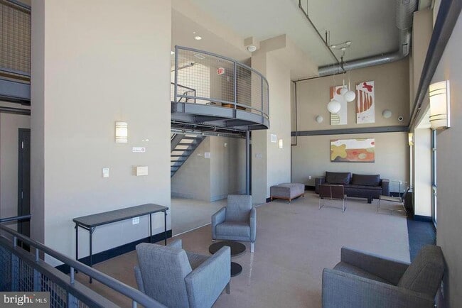 Building Photo - 1133 14th St NW