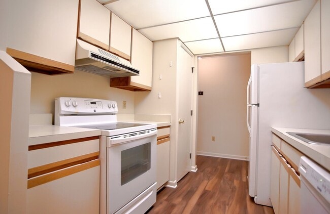 Building Photo - 134 Turtle Creek Rd #6