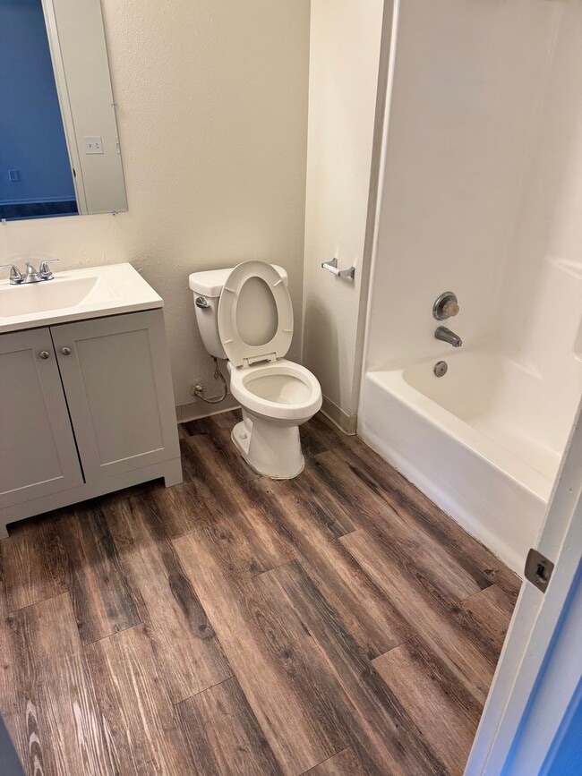 Building Photo - Coventry Place Apartments