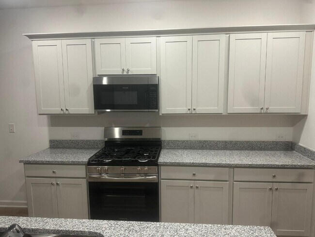 Building Photo - 2482 Van Fleet Cir