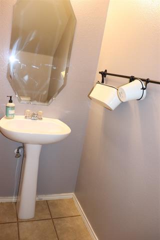 Building Photo - 2304 Heads And Tails Ln