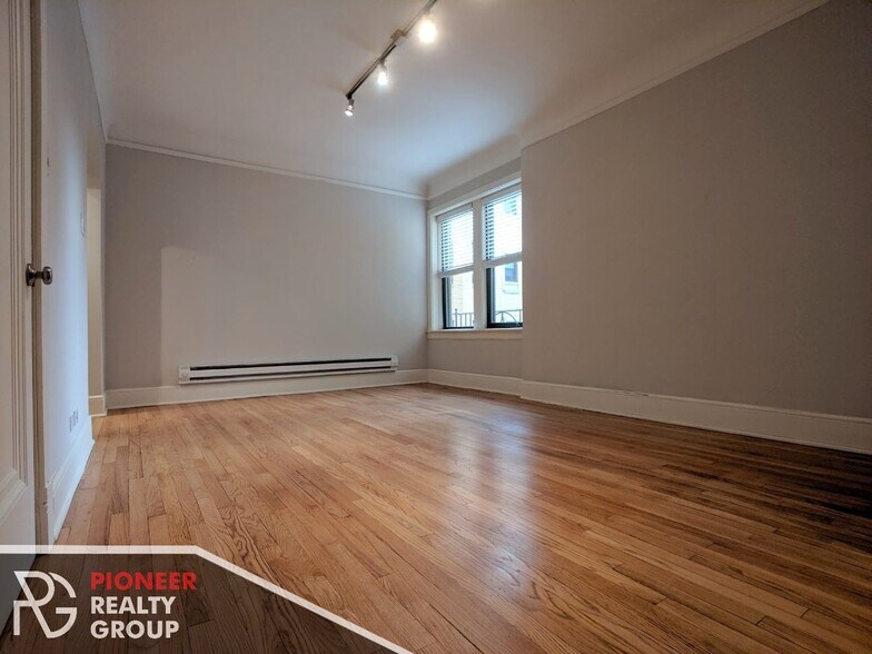 Building Photo - 2315 N Rockwell St