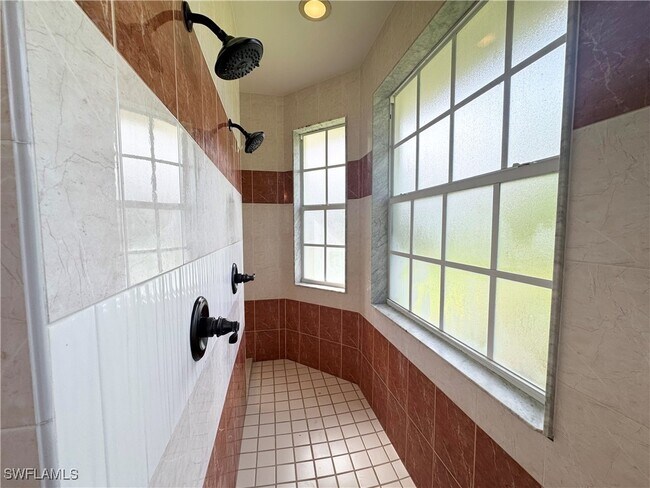 Building Photo - 5071 Coral Wood Dr
