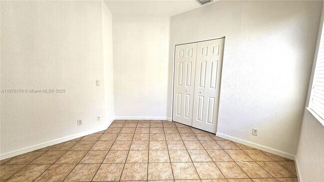 Building Photo - 686 Conservation Dr