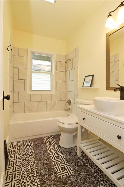 Building Photo - Charming, Updated 3-bedroom 2-bath home!!