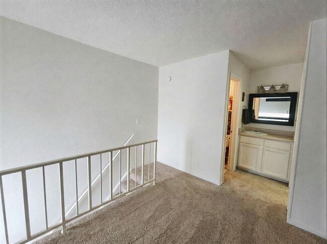 Building Photo - 701 W 25th St