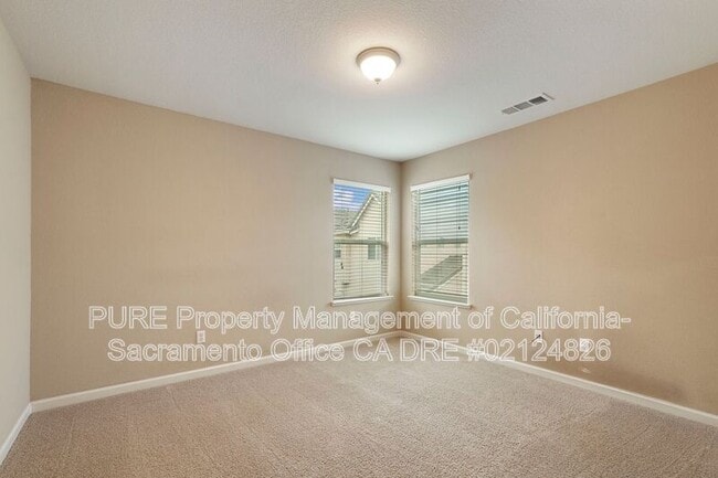 Building Photo - 441 Picasso Cir