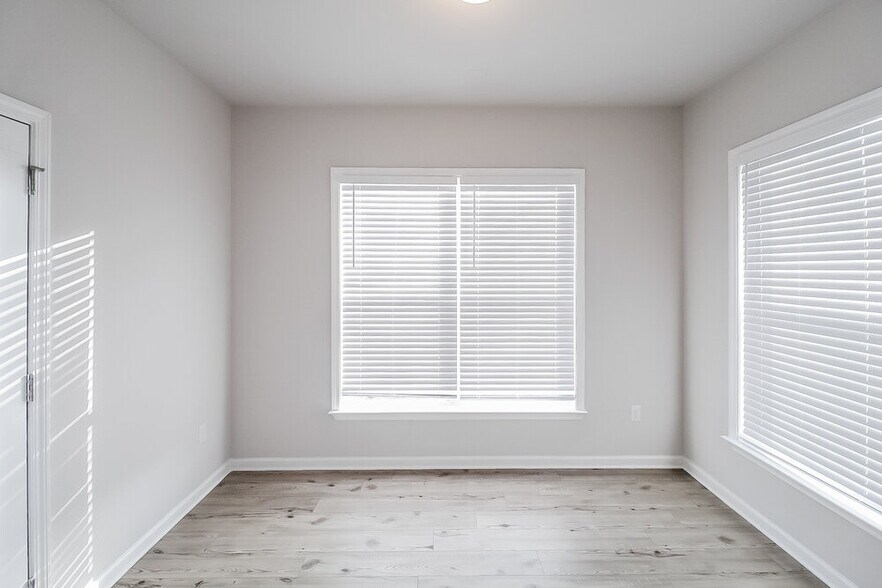 Building Photo - 206 Nuttall Dr