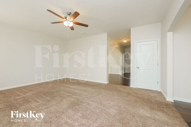 Building Photo - 719 Hot Springs Trail