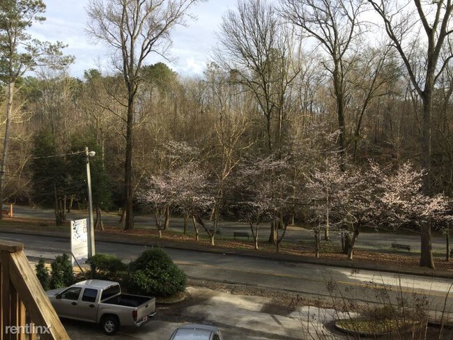 Building Photo - 2 br, 1.5 bath Condo - 162 Oxbo Rd