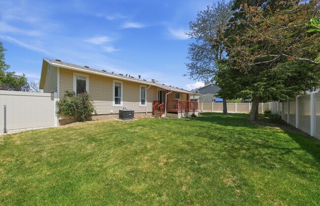 Building Photo - 1788 E Tramway Dr