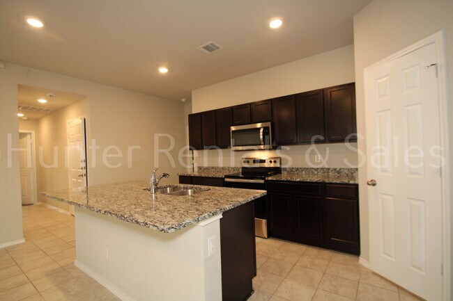 Building Photo - 5106 Brody Dr