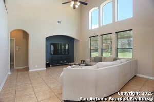 Building Photo - 611 Oxalis