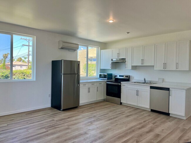 Building Photo - New 3 Bedrooms 2 Baths Apt. in Kensington